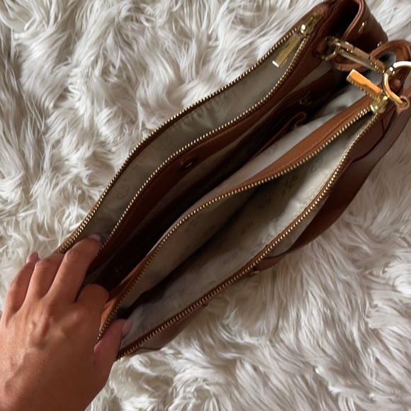 Tory Burch Tote Bag - Picture 7 of 8